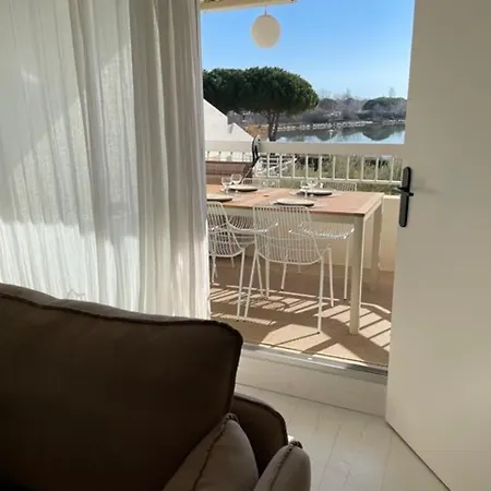 Lejlighed Renove Avec Climatisation, Terrasse Et Parking Prive - Fr-1-731-96 Le Grau-du-Roi