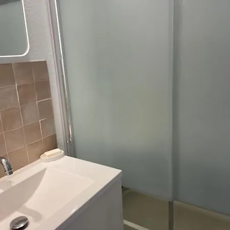 Apartmán Renove Avec Climatisation, Terrasse Et Parking Prive - Fr-1-731-96 Le Grau-du-Roi
